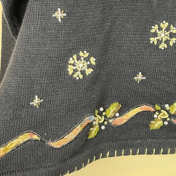 Victoria Jones Vintage Beaded Embroidered Christmas Wreath Sweater; Size L - Picture 3 of 8